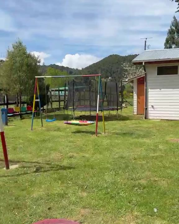 Cama elástica al aire libre